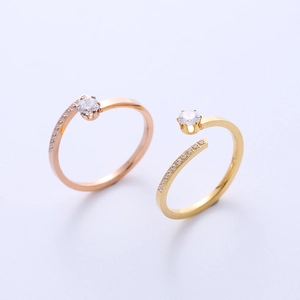 Adjustable zircon rings in gold and rose gold finishes with sparkling round crystals