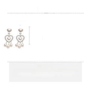Detailed size chart for heart-shaped pearl earrings featuring zircon and rhinestone accents