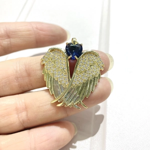 Exquisite angel wings necklace with blue heart crystal and cubic zirconia inlay