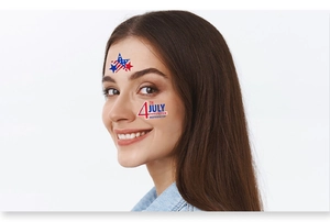Gesichtsdetail mit USA Unabhängigkeitstag temporäres Tattoo mit Sternen Design