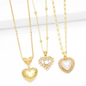 Gold Plated Brass Heart Pendant Necklace For Women With Cubic Zirconia And Faux Artificial Pearl Star Engraved Niche Design