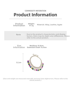 Détail du collier choker de luxe avec chaîne en alliage d'or et pendentifs en agate