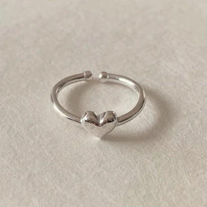 Minimalist 925 sterling silver open ring with a solid heart element for women