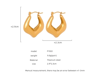 Detailed specs of gold geometric titanium steel hoop earrings with size measurements