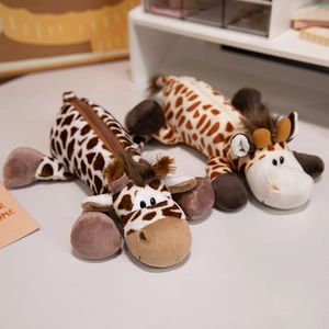 Astucci a forma di giraffa in morbido peluche con cerniera in metallo per la scuola