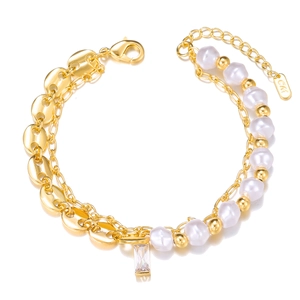 Double-layer gold bracelet featuring pig nose chain, pearls and a zircon heart pendant