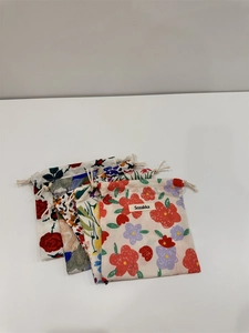 Baumwoll-Beutel mit Blumenmuster und Kordelzug für Kosmetik in verschiedenen Vintage-Designs