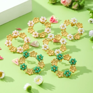 Französische 18K Vergoldete Edelstahl Creolen Mit Künstlichen Künstliche Perlen Blumenperlen Design Elegant Für Damen