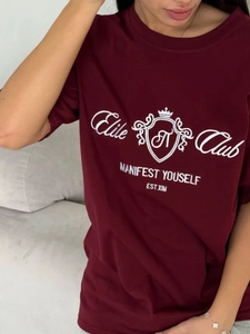 T-shirt bordeaux oversize avec broderie Elite Club et col rond pour femmes