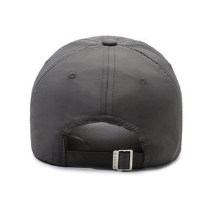Casquette de baseball gris foncé séchage rapide avec boucle métallique réglable au dos