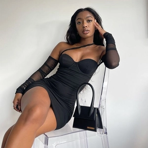 Robe Courte Moulante Froncée Noire Pour Femmes Empiècement En Maille Manches Longues Transparentes Dos Nu Sexy Party
