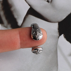 Vintage silver titanium steel open ring with embossed star design for men and women