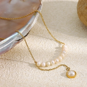 Collier Pendentif Élégant En Künstliche Perles Artificielles Acier Inoxydable Plaqué Or 18K Forme En Y Bijoux Pour Femmes