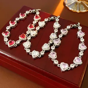 Luxus Herz Zirkonia Armband Für Damen Filigranes Nischendesign Versilberte Kupferlegierung Schmuck Romantisches Geschenk