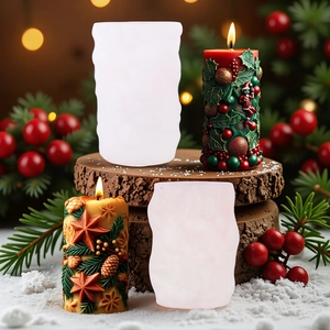 Stampo in silicone per candele natalizie con rilievi di fiocchi di neve e Babbo Natale