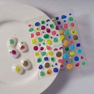 Stickers ongles 3D colorés avec smileys amusants et motifs macaron en relief doux