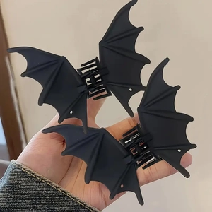 Gothic Bat Wing Hair Claw Clip Matte Black Alloy Punk Shark Clip Halloween Party Headpiece For Women
