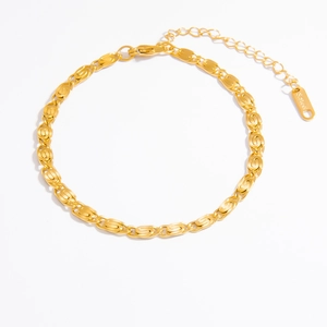 Polished 18K gold plated stainless steel chain bracelet with adjustable lobster clasp