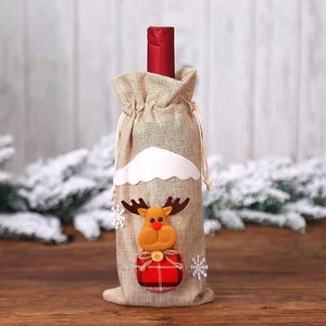 Bolsa de yute para botellas de vino con reno en 3D y detalles de cuadros rojos festivos
