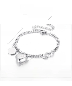 Detailed spec sheet for a stainless steel heart charm bracelet with 220mm chain length