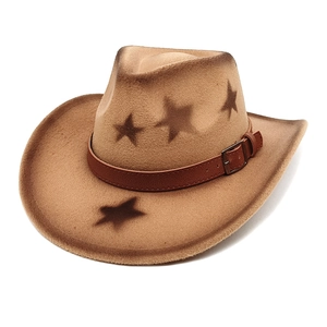 Cappello da cowboy occidentale in feltro marrone con stelle e cinturino in pelle