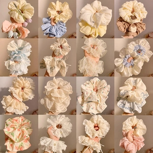 Diverse collectie bloemen kant oversized scrunchies in verschillende kleurrijke patronen