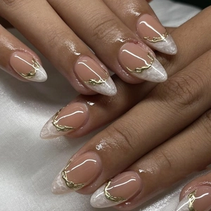 Press On Nägel Kurz Mandelweiß Marmor Design 3D Goldlinie Elegant Französisch Stil Mode Für Frauen
