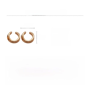 Detailed specs for gold geometric alloy ear cuffs, size 1.5x1.5cm weighing 4.1g per pair