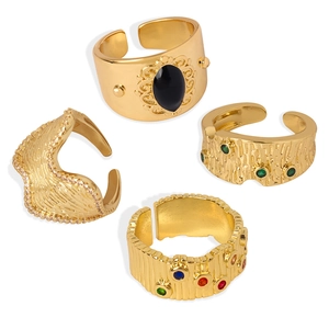 Set di anelli d'oro regolabili con pietra nera vintage e zirconi colorati brillanti