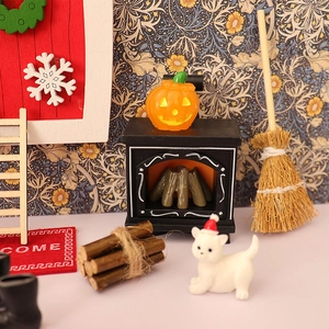 Set caminetto in miniatura per Halloween con zucca e gatto nero per casa delle bambole