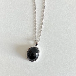Minimalist 925 sterling silver chain necklace with oval black onyx puzzle design pendant