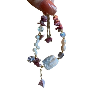 Baroque irregular rose stone and freshwater pearl bracelet with adjustable gold chain