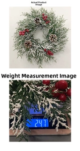 Mesure de poids de 247g pour couronne de Noël avec aiguilles de pin et baies rouges