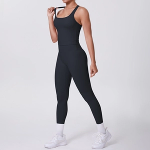 Détails de l'ensemble de fitness noir haute élasticité avec haut et leggings sport