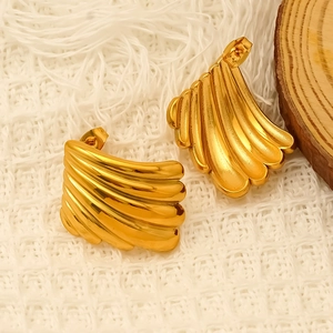 Boucles D Oreilles Puces Forme Eventail Texture Coquillage Plaqué Or 18K Acier Inoxydable 304 Pour Femmes