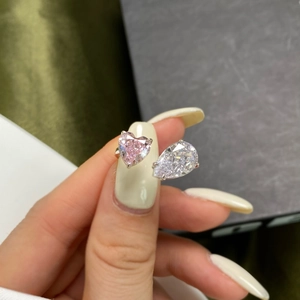 Elegant s925 silver open ring with pink heart and pear-shaped carbon diamond stones