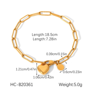 Detaillierte Maße des Büroklammer-Armbands aus 18k Gold mit Herz und Rundanhängern