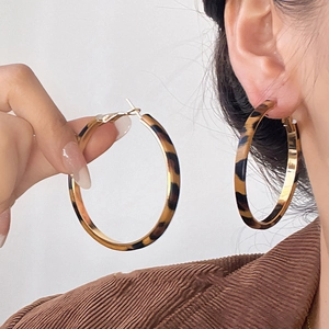 FASHIONABLE LEOPARD PRINT LARGE HOOP EARRINGS WITH GOLDEN EDGES FOR WOMEN