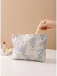 Portable floral jacquard makeup bag with large capacity for travel skincare storage