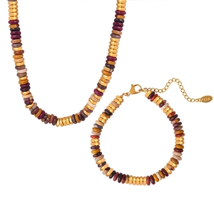 Ethno-Schmuckset mit bunter Perlenkette und Armband im Vintage-Stil für Damen