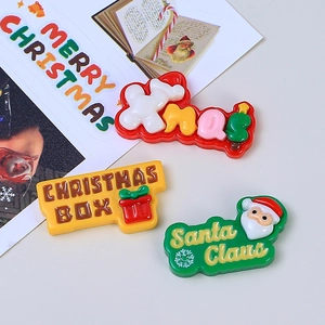 Cartoon-Harz-Weihnachtsanhänger mit Xmas- und Weihnachtsmann-Motiven für DIY-Zubehör