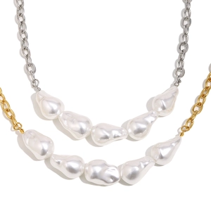 Baroque pearl necklace with 18K gold and silver plated stainless steel chains