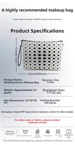 Detail of striped checkered makeup bag with dimensions 17x25cm and black zipper strap