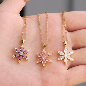 Elegant Layered Flower Snowflake Pendant Necklace Copper Gold Plated With Sparkling Zirconia Fashion Jewelry For Women