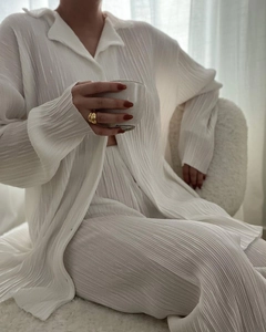 Elegant white pleated long sleeve shirt and wide leg trousers two-piece set for women