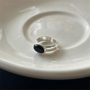 Minimalist S925 sterling silver open ring featuring an oval black agate gemstone inlay