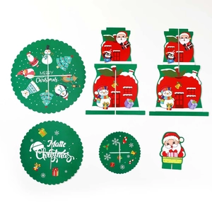 Alzatina per cupcake natalizia a 3 livelli in carta con motivi di Babbo Natale e renne