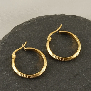 Minimalist 18k gold plated stainless steel hoop earrings with textured diagonal pattern