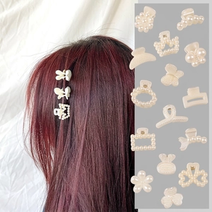 Mini pearl hair claw clips set with floral and butterfly shapes for women hair styling
