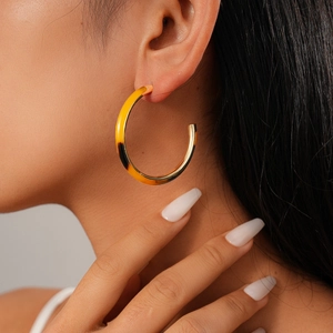 Eleganti orecchini a C in acetato placcati oro 18K con motivo tartarugato ambra